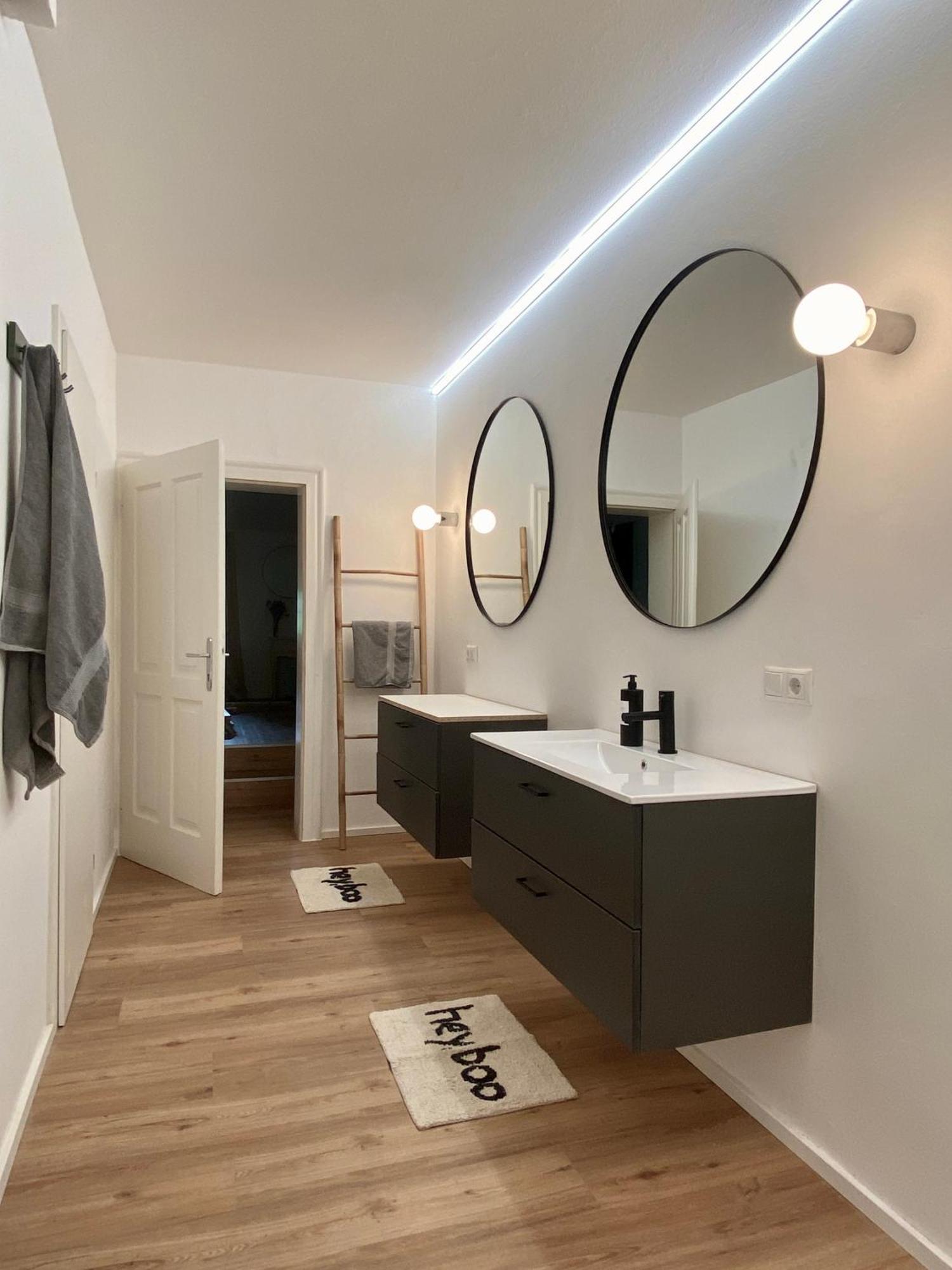 Baeckerhaus - Wohnung Mit Pool Und Garten グムンデン エクステリア 写真