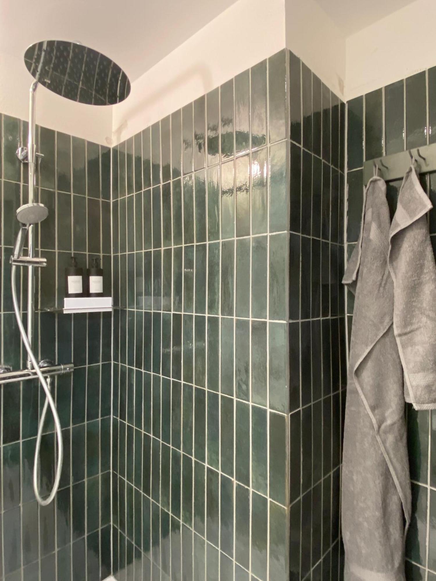 Baeckerhaus - Wohnung Mit Pool Und Garten グムンデン エクステリア 写真